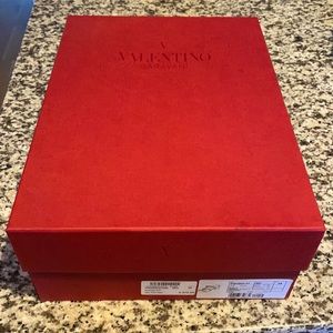Brand new Valentino mules size 38. Never worn.